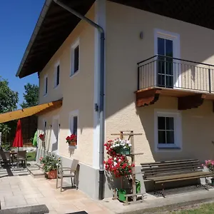 https://haus-ella-ferienhaus-auf-dem-land-vor-den-toren-salzburgs.com-bavaria.com