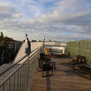 https://sunny-large-penthouse-with-view-abovedg6.vienna-besthotels.com